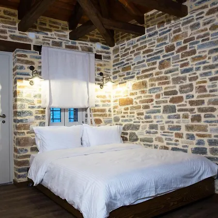 Vila Sleeps 8 With Pool Air Con And Wifi Ano Gatzea