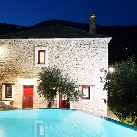 Sleeps 8 With Pool Air Con And Wifi * Ano Gatzea
